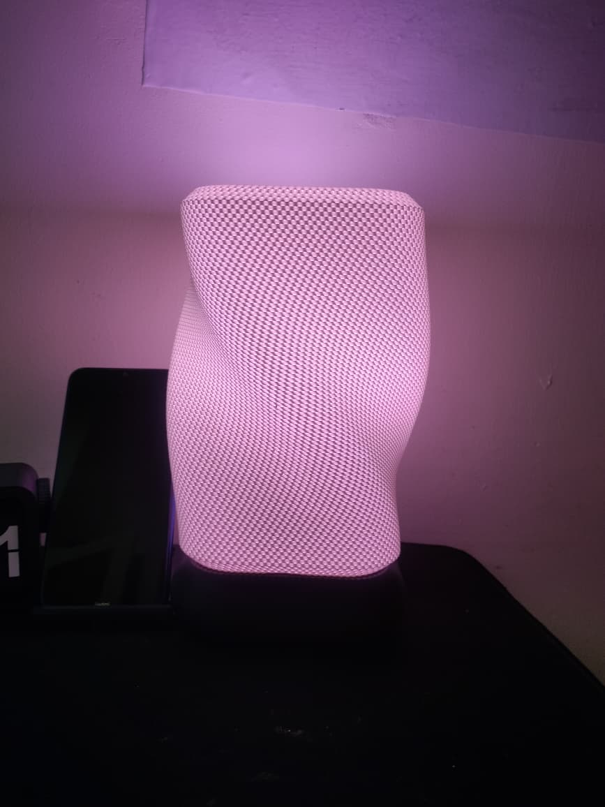 Twirled Basket Lamp – Minimal Ambient Table Lamp (E27 | PLA)