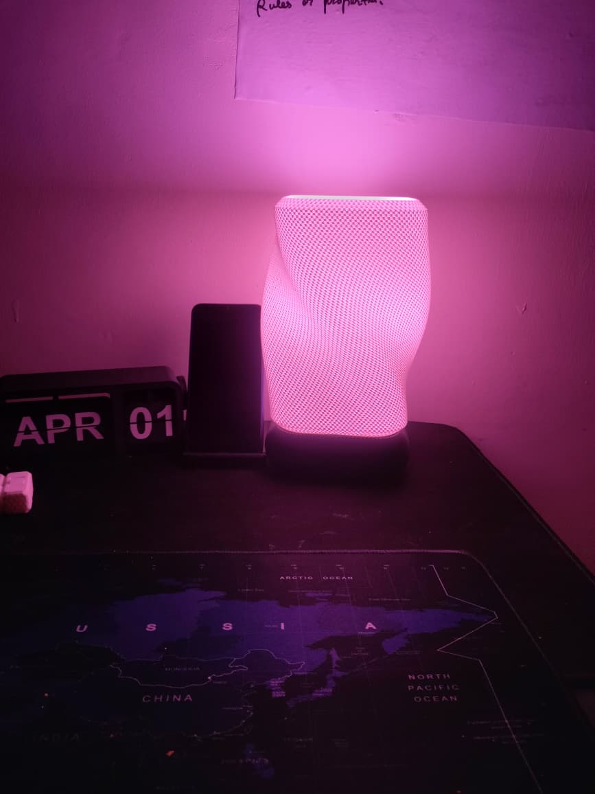 Twirled Basket Lamp – Minimal Ambient Table Lamp (E27 | PLA)